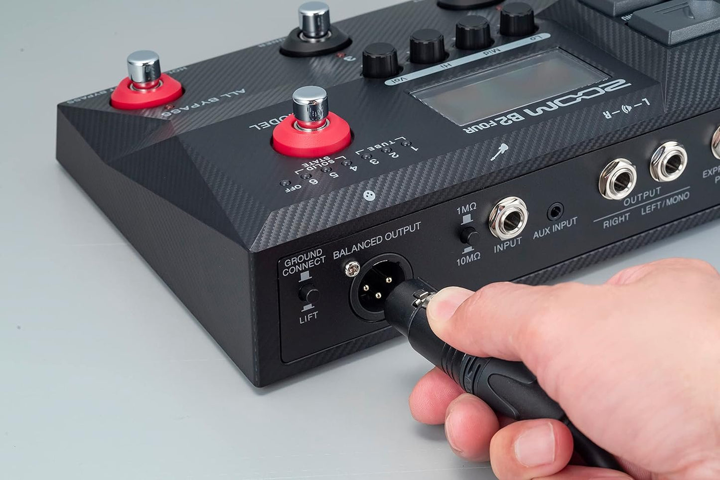 Zoom B2 Four Bass Multi-Effects Processor with 6 DI Boxes, Multi-Layered IR’s, Amp Modeling, 100+ Built in Effects, Looper, Lightweight & Audio Interface for Direct Recording to Computer