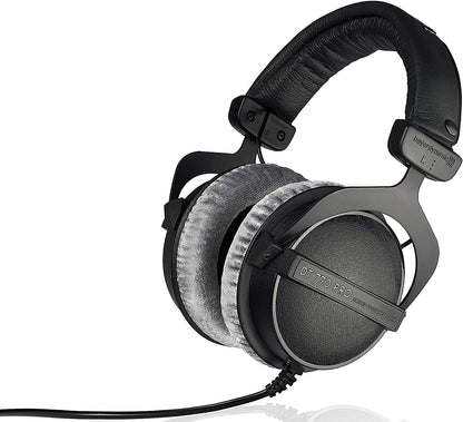 beyerdynamic DT 770 PRO 250 Ohm Over-Ear Studio Headphones in Black. Closed Construction, Wired for Studio use, Ideal for Mixing in The Studio