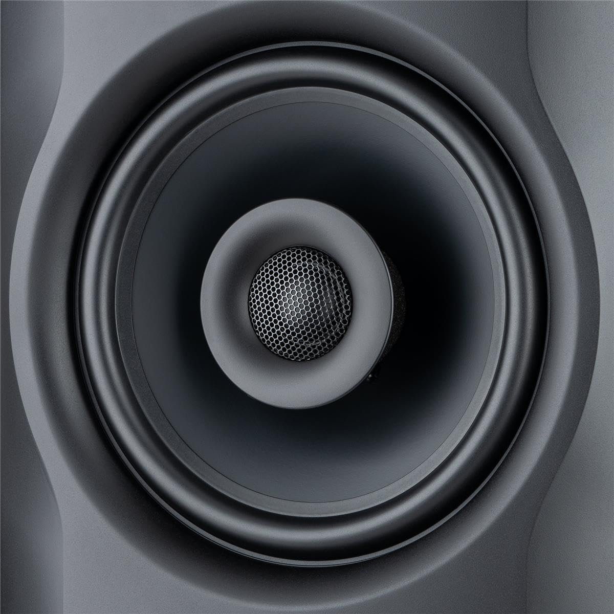 Fluid Audio FX80 Black : 8" Single Point Source Coax Reference Monitor, Bi-Amplified 110w 35Hz - 22kHz (+/-3db)