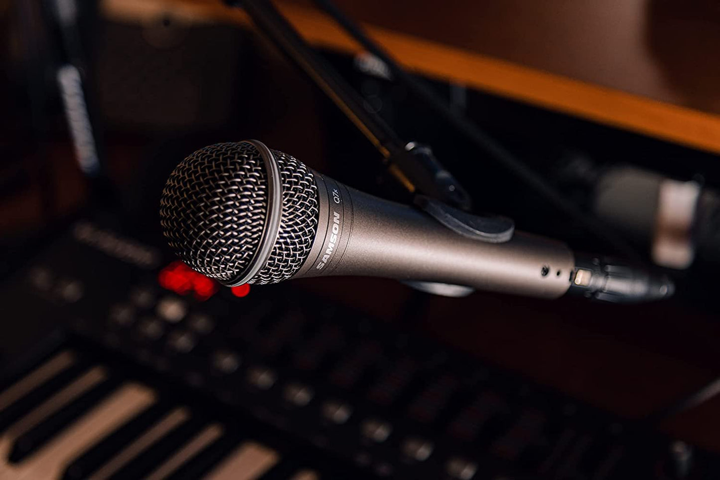 Samson Q7x Professional Dynamic Vocal Microphone (SAQ7X)