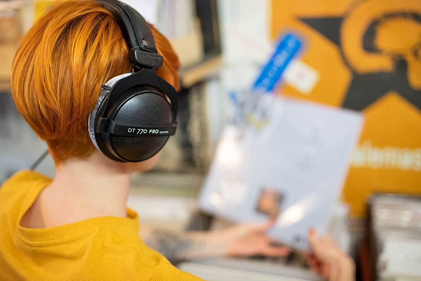 beyerdynamic DT 770 PRO 250 Ohm Over-Ear Studio Headphones in Black. Closed Construction, Wired for Studio use, Ideal for Mixing in The Studio