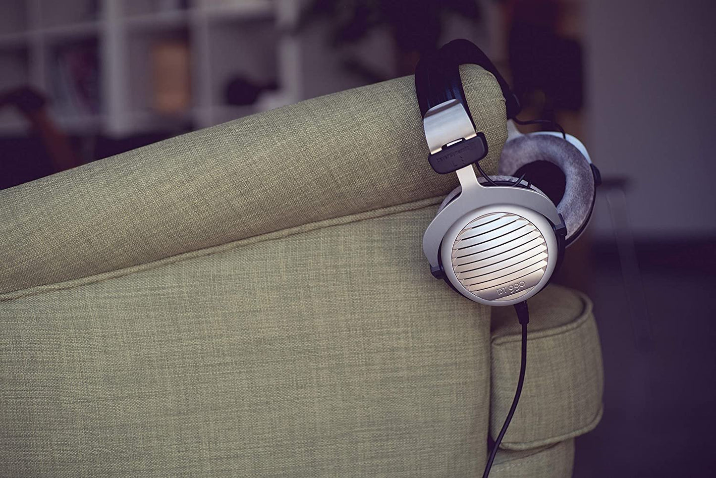 beyerdynamic DT 990 Premium Edition 250 Ohm Over-Ear-Stereo Headphones. Open design, wired, high-end, for the stereo system