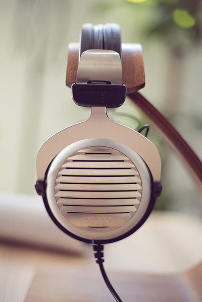 beyerdynamic DT 990 Premium Edition 250 Ohm Over-Ear-Stereo Headphones. Open design, wired, high-end, for the stereo system