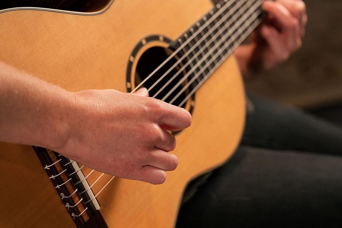 Ortega Guitars 6 String Family Series 3/4 Size Nylon Classical Guitar w/Bag, Right, Cedar Top-Natural-Satin, (R122-3/4)