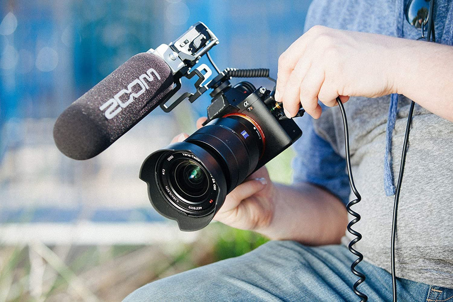 Zoom F1-SP On-Camera Microphone and Recorder, Audio for Video Recorder, Records to SD Card, Outputs to Camera, Battery Powered, Includes Shotgun Microphone