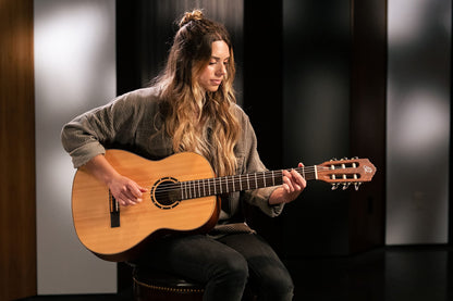 Ortega Guitars 6 String Family Series 3/4 Size Nylon Classical Guitar w/Bag, Right, Cedar Top-Natural-Satin, (R122-3/4)