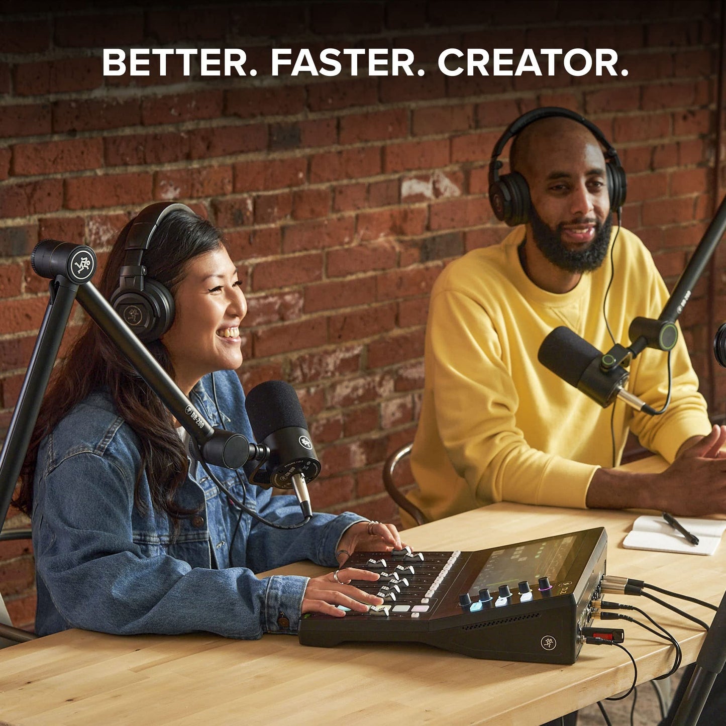 Mackie DLZ Creator Adaptive Digital Mixer for Podcasting, Streaming and YouTube with User Modes, Mix Agent Technology, Auto Mix, Onyx80 Mic Preamps