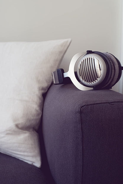 beyerdynamic DT 990 Premium Edition 250 Ohm Over-Ear-Stereo Headphones. Open design, wired, high-end, for the stereo system