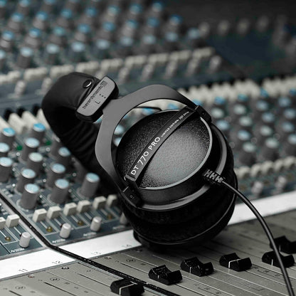 beyerdynamic DT 770 PRO 250 Ohm Over-Ear Studio Headphones in Black. Closed Construction, Wired for Studio use, Ideal for Mixing in The Studio