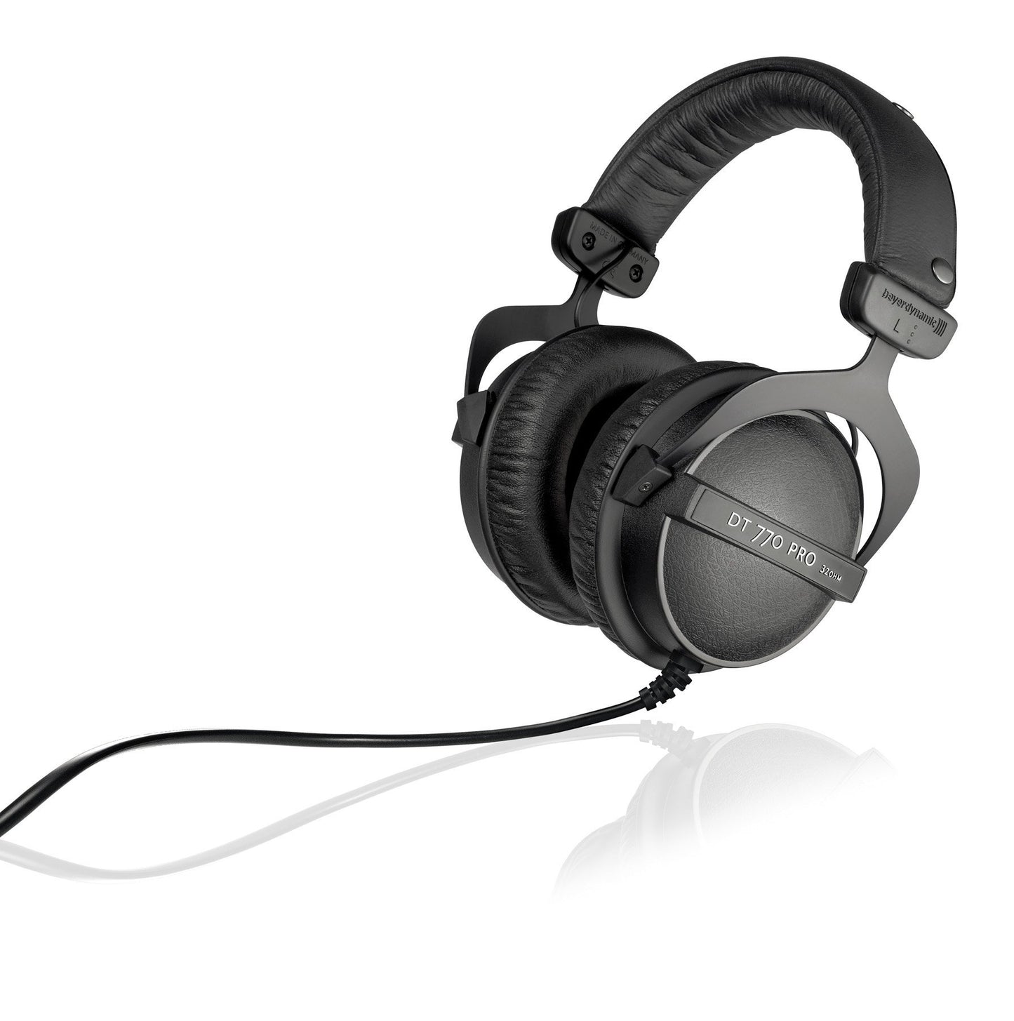 beyerdynamic DT 770 PRO 250 Ohm Over-Ear Studio Headphones in Black. Closed Construction, Wired for Studio use, Ideal for Mixing in The Studio