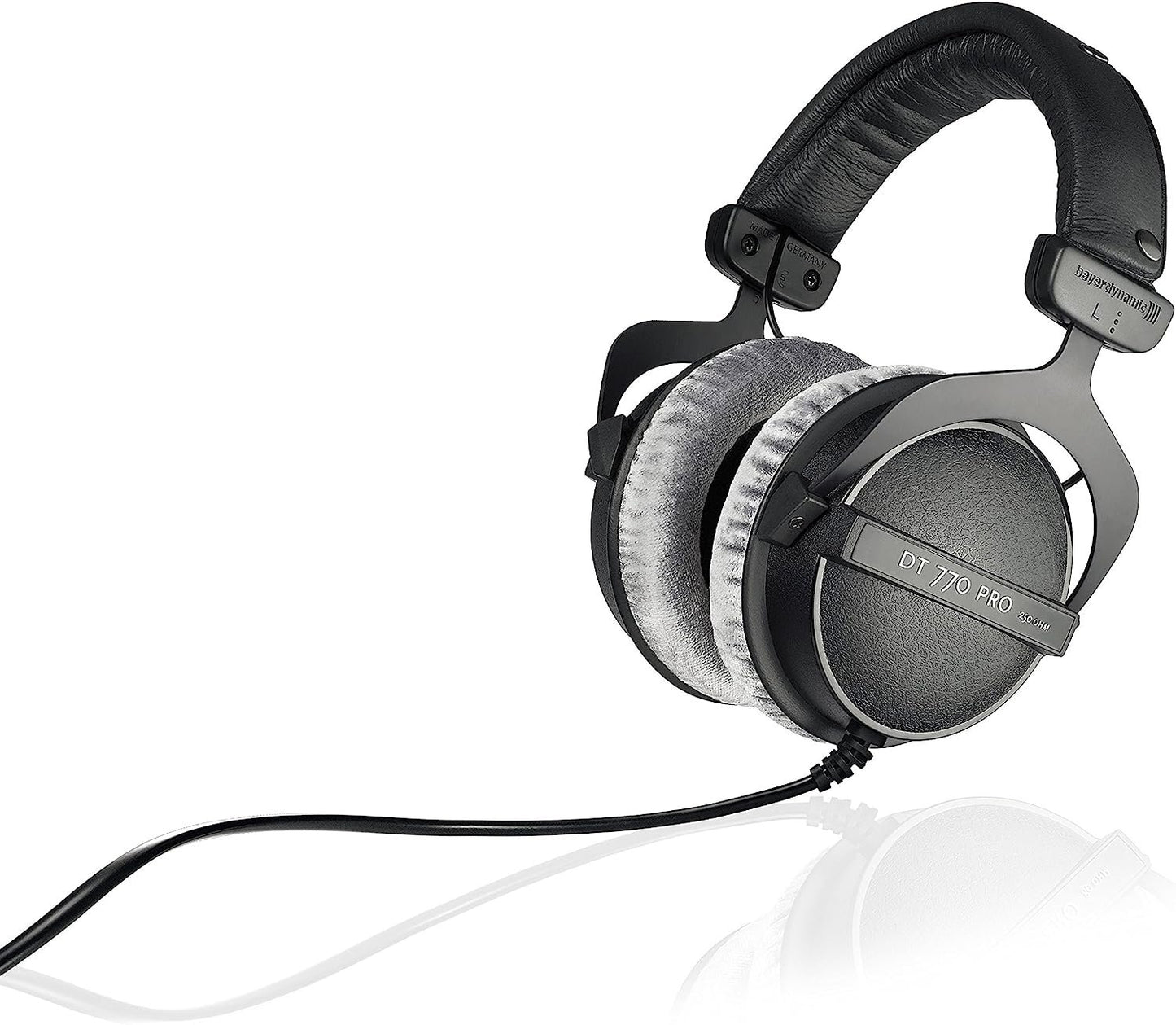 beyerdynamic DT 770 PRO 250 Ohm Over-Ear Studio Headphones in Black. Closed Construction, Wired for Studio use, Ideal for Mixing in The Studio
