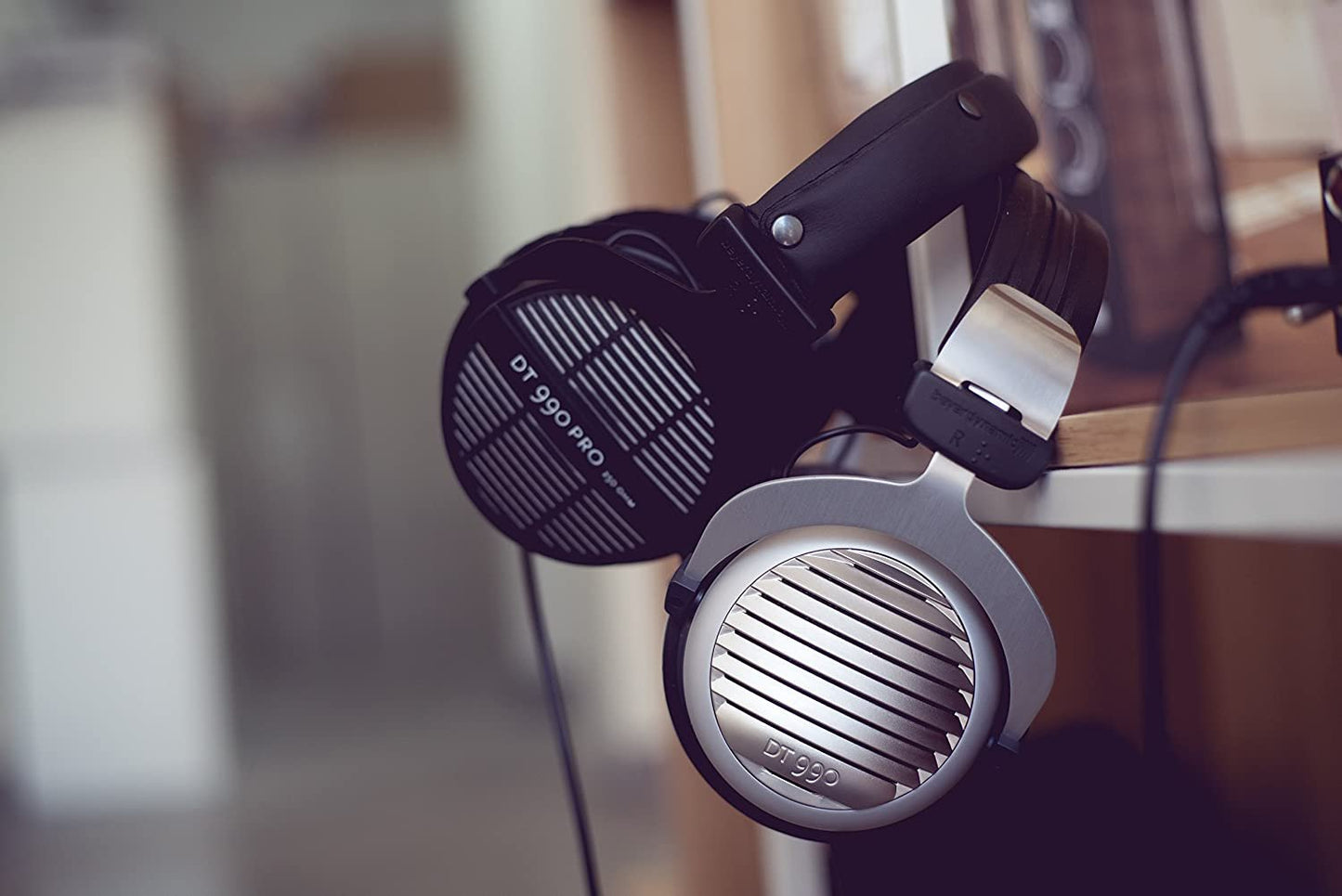 beyerdynamic DT 990 Premium Edition 250 Ohm Over-Ear-Stereo Headphones. Open design, wired, high-end, for the stereo system