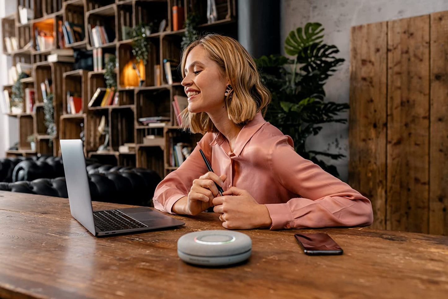 beyerdynamic Space Personal Bluetooth/USB Speakerphone (Charcoal)