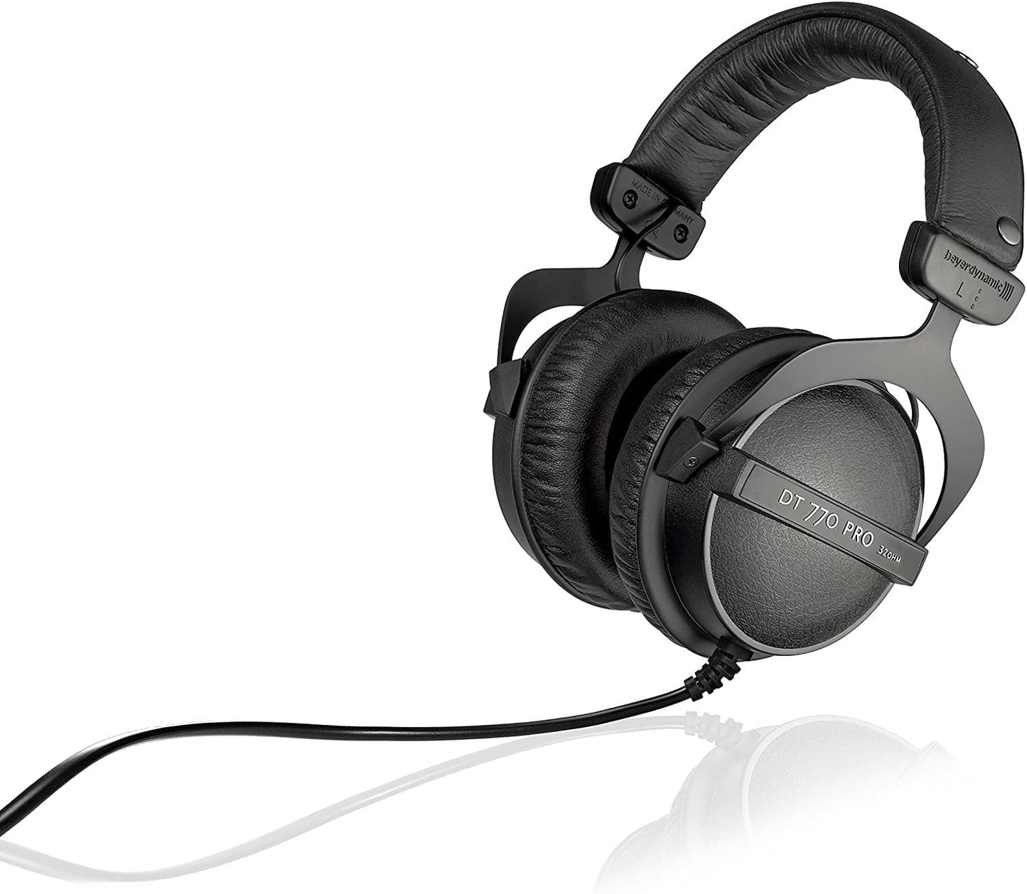 beyerdynamic DT 770 PRO 250 Ohm Over-Ear Studio Headphones in Black. Closed Construction, Wired for Studio use, Ideal for Mixing in The Studio