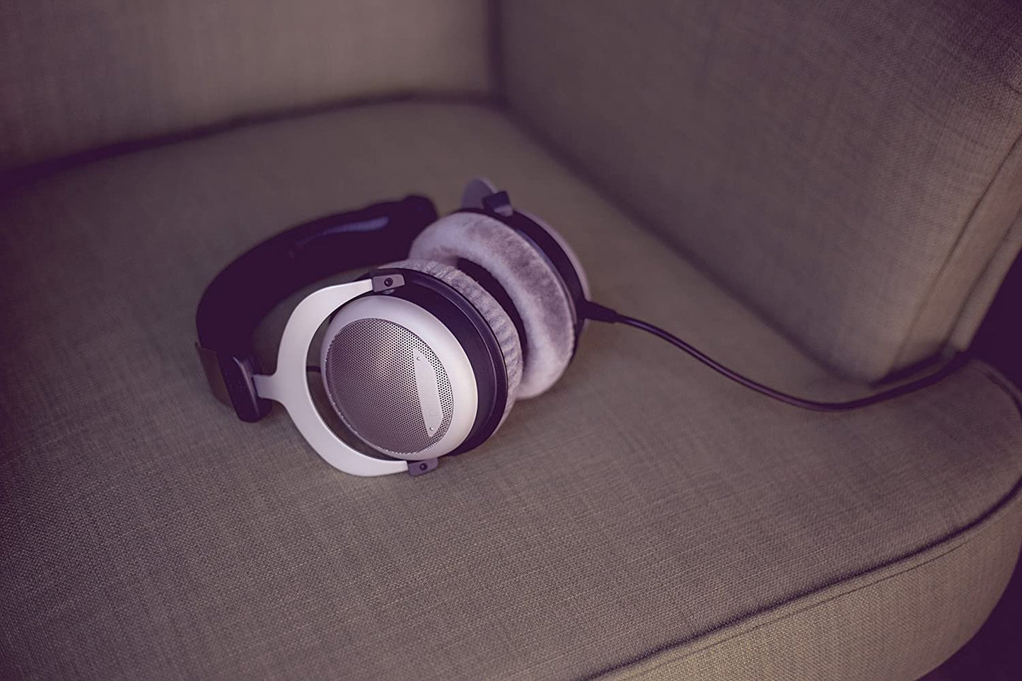 beyerdynamic DT 880 Premium Edition 250 Ohm Over-Ear-Stereo Headphones. Semi-Open Design, Wired, high-end, for The Stereo System