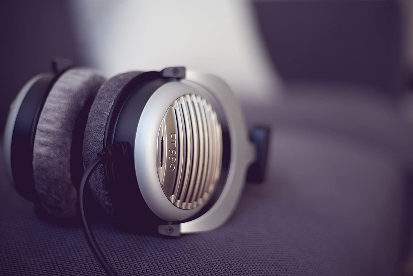 beyerdynamic DT 990 Premium Edition 250 Ohm Over-Ear-Stereo Headphones. Open design, wired, high-end, for the stereo system